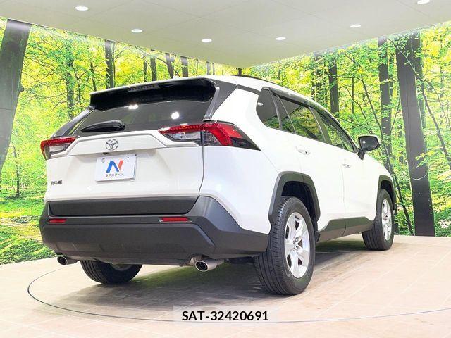 Toyota RAV4 2021-06 6677732-16