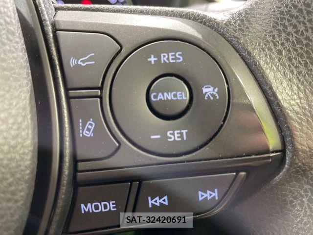 Toyota RAV4 2021-06 6677732-4