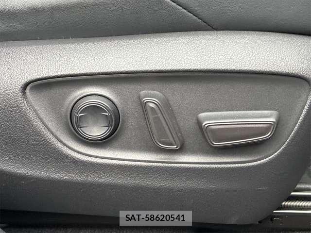 Toyota RAV4 2021-08 6677728-9