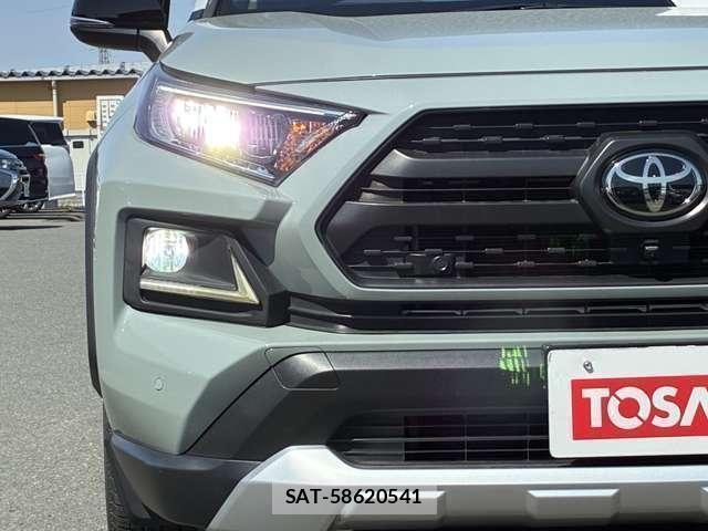 Toyota RAV4 2021-08 6677728-15