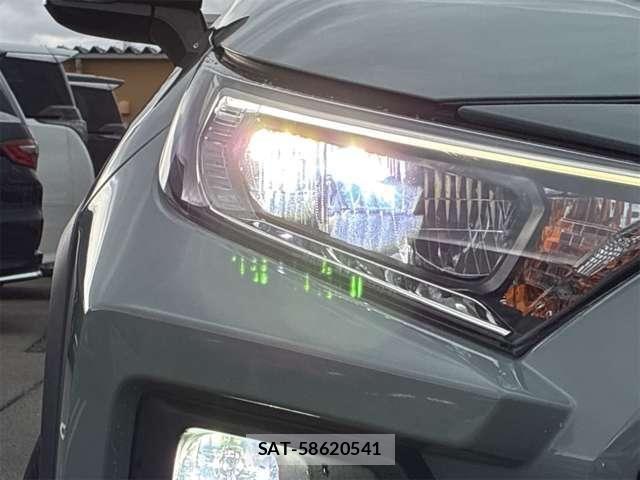 Toyota RAV4 2021-08 6677728-27