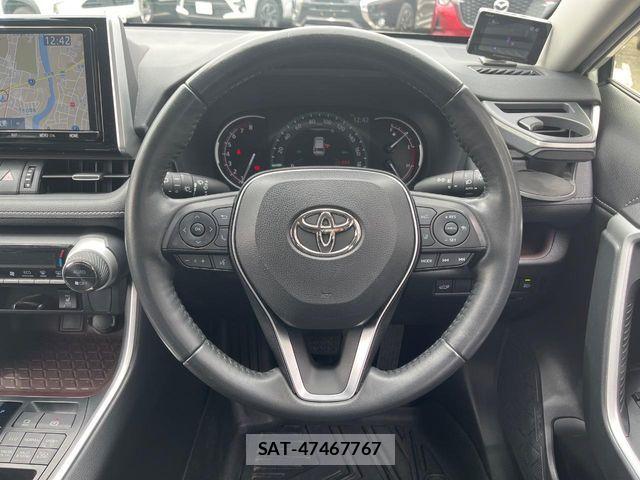 Toyota RAV4 2021-05 6677727-10