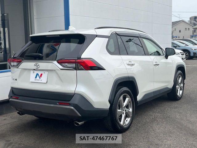 Toyota RAV4 2021-05 6677727-16