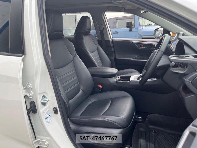 Toyota RAV4 2021-05 6677727-7