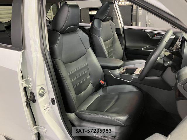 Toyota RAV4 2023-03 6677704-3