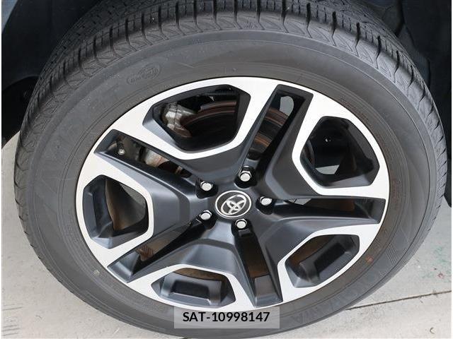 Toyota RAV4 2020-10 6677733-9