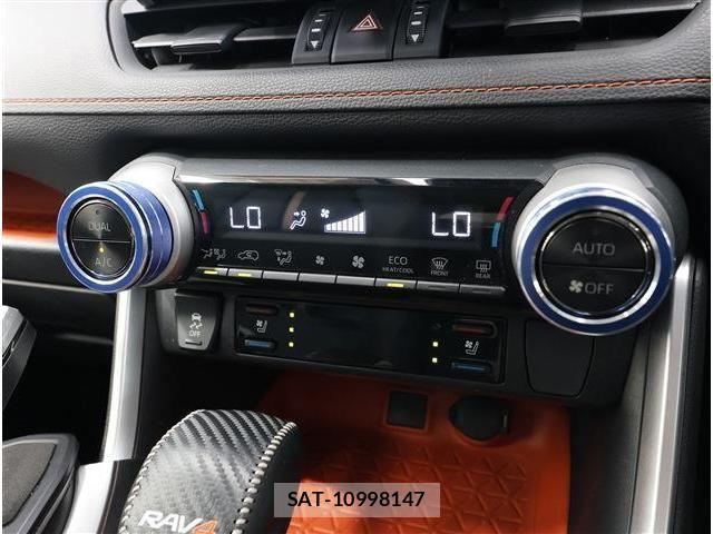 Toyota RAV4 2020-10 6677733-11