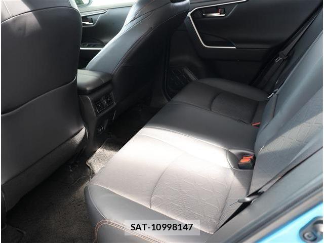 Toyota RAV4 2020-10 6677733-15
