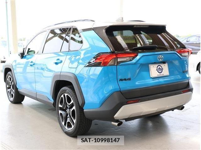 Toyota RAV4 2020-10 6677733-22