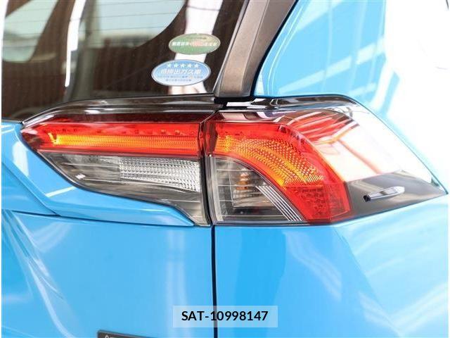 Toyota RAV4 2020-10 6677733-25
