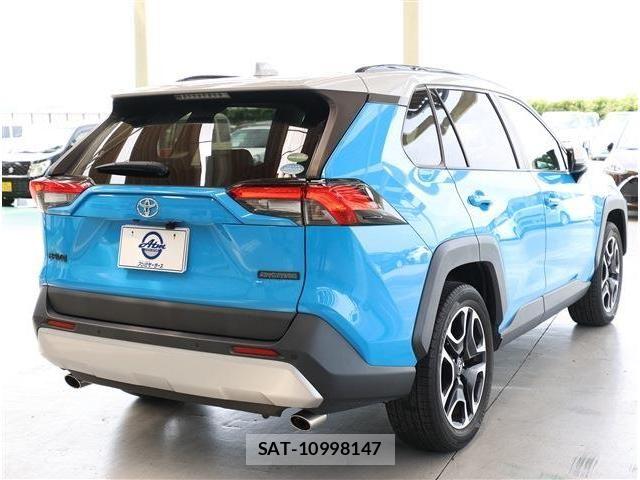 Toyota RAV4 2020-10 6677733-7