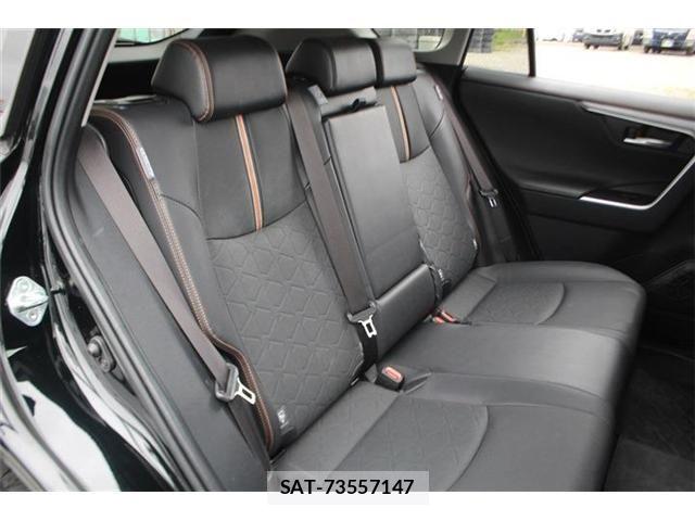 Toyota RAV4 2023-04 6677724-16