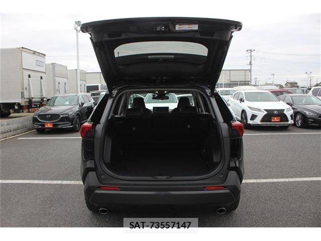 Toyota RAV4 2023-04 6677724-26