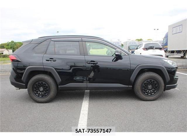 Toyota RAV4 2023-04 6677724-4