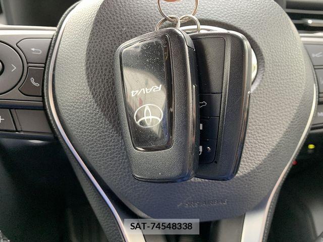 Toyota RAV4 2019-04 6677723-14