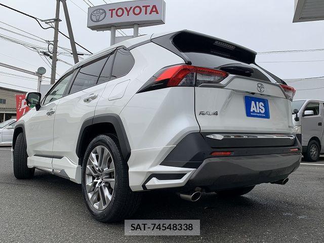 Toyota RAV4 2019-04 6677723-1