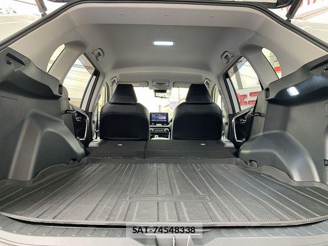 Toyota RAV4 2019-04 6677723-20