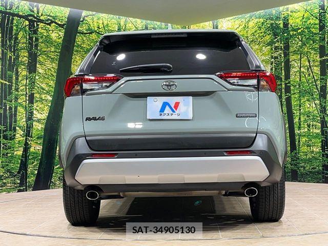 Toyota RAV4 2021-06 6677726-14