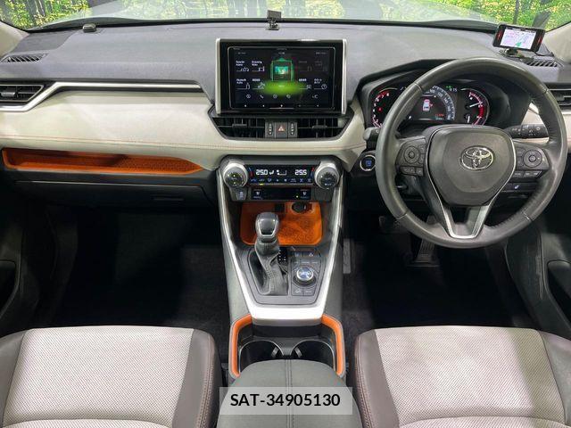 Toyota RAV4 2021-06 6677726-1