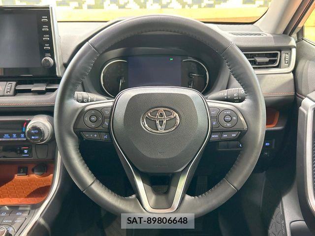 Toyota RAV4 2020-10 6677717-11