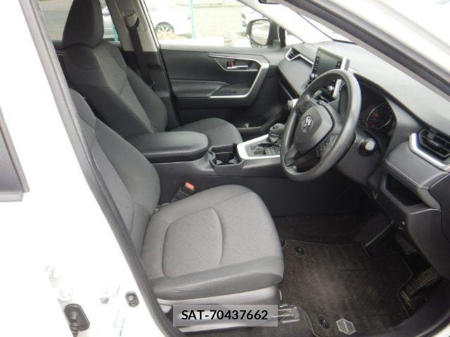 Toyota RAV4 2021-05 6683977-2
