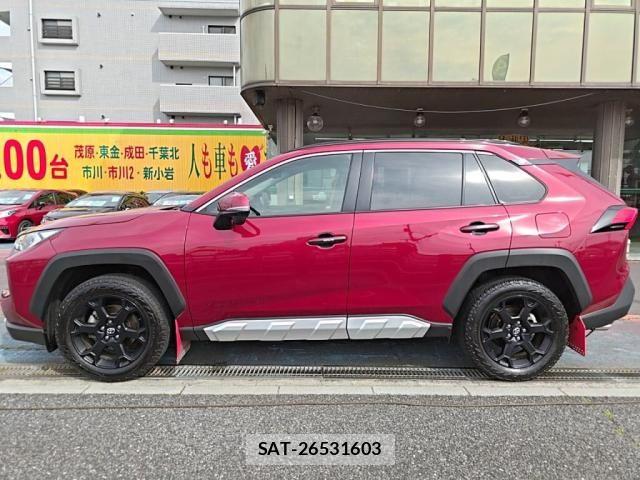 Toyota RAV4 2021-02 6753032-9