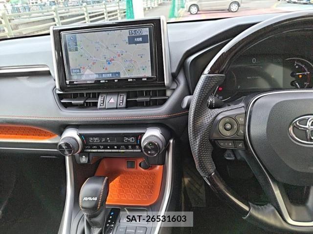 Toyota RAV4 2021-02 6753032-14