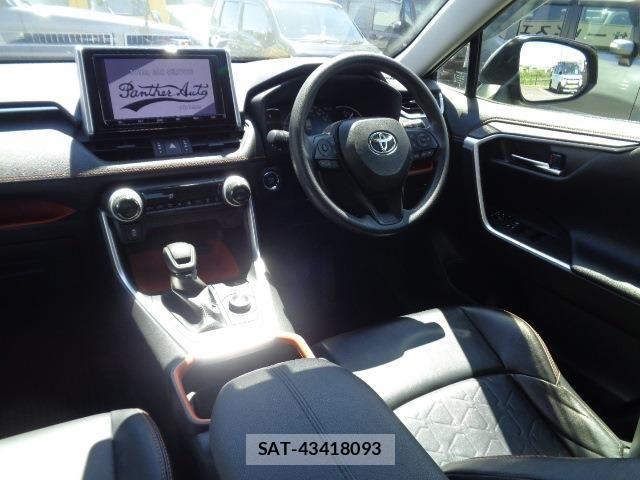 Toyota RAV4 2020-03 6753041-1