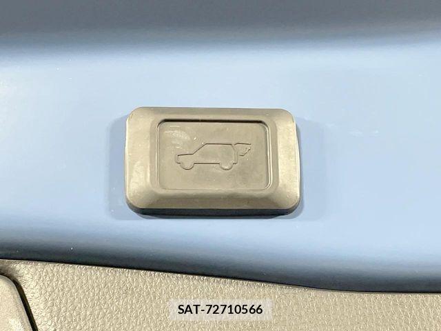 Toyota RAV4 2024-04 6753036-12