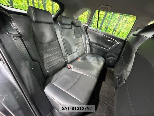 Toyota RAV4 2024-01 6753030-15