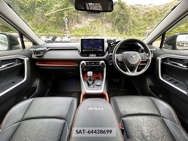 Toyota RAV4 2020-10 6753040-1