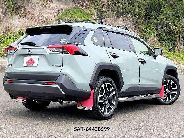 Toyota RAV4 2020-10 6753040-2
