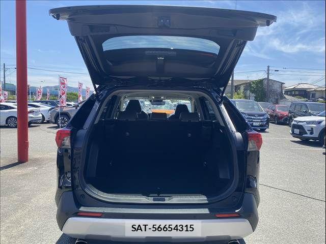 Toyota RAV4 2023-03 6753034-14