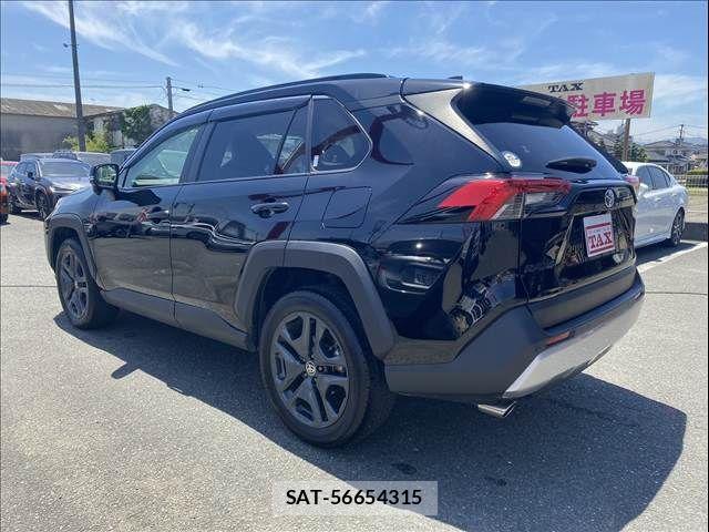 Toyota RAV4 2023-03 6753034-2