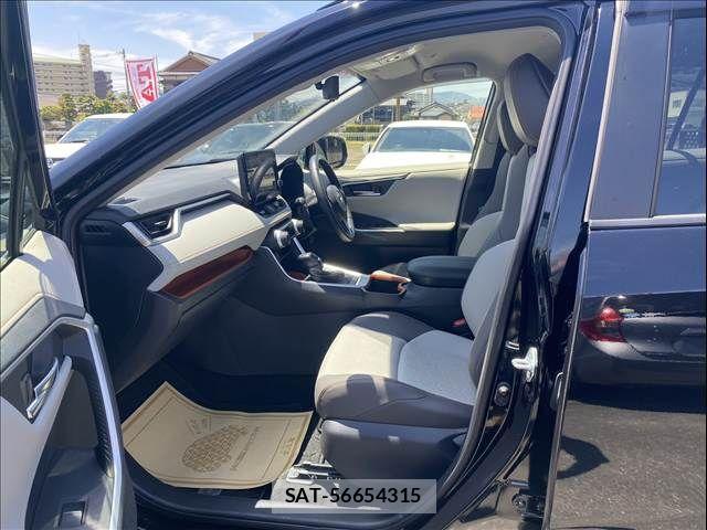 Toyota RAV4 2023-03 6753034-4