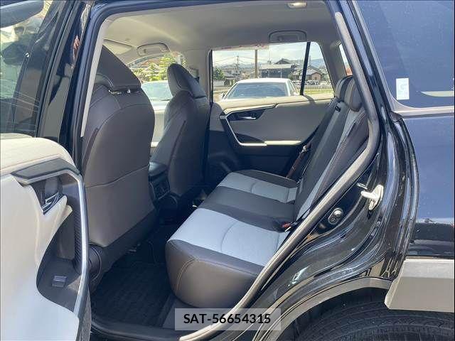 Toyota RAV4 2023-03 6753034-5