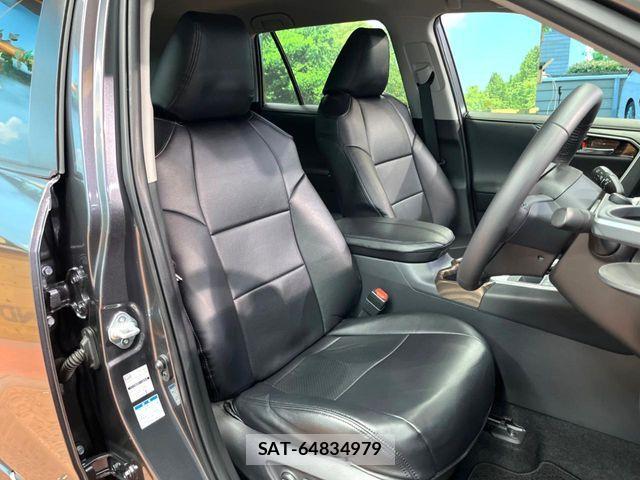 Toyota RAV4 2019-07 6753037-10