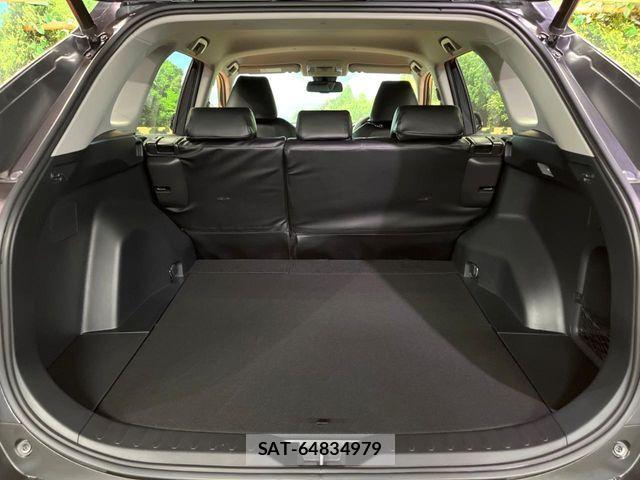Toyota RAV4 2019-07 6753037-12