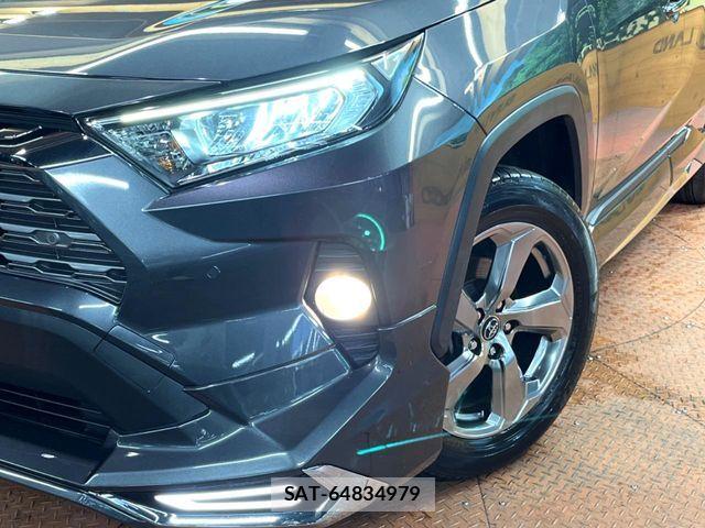 Toyota RAV4 2019-07 6753037-13
