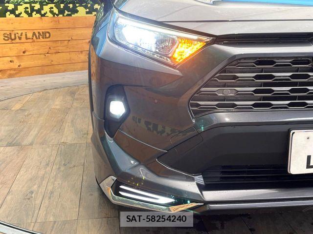 Toyota RAV4 2023-07 6816811-11