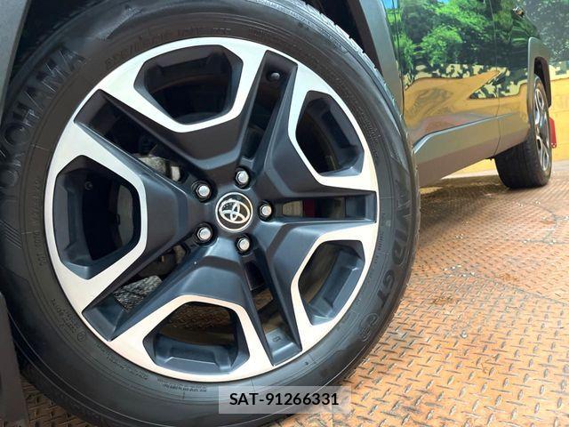 Toyota RAV4 2021-01 6816823-12