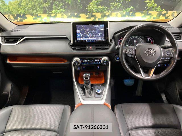 Toyota RAV4 2021-01 6816823-1