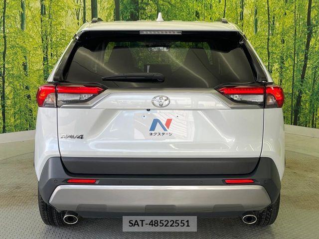 Toyota RAV4 2023-10 6816812-15