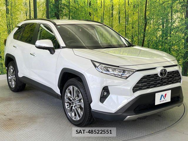 Toyota RAV4 2023-10 6816812-16