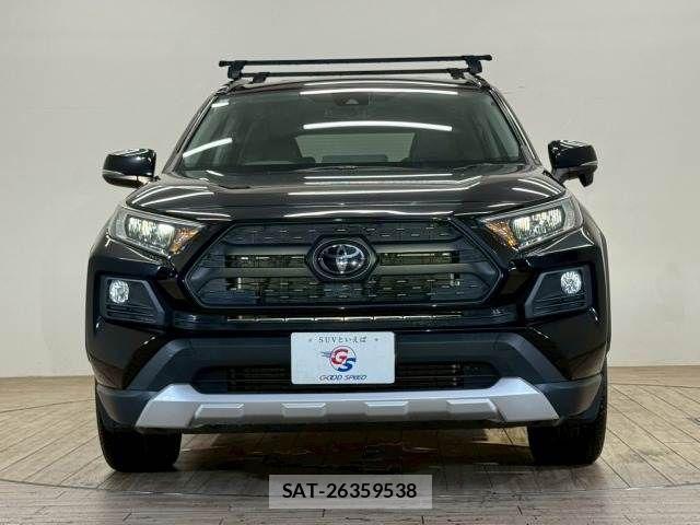 Toyota RAV4 2019-05 6816818-13