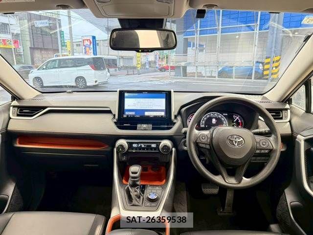 Toyota RAV4 2019-05 6816818-2