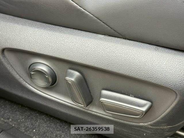 Toyota RAV4 2019-05 6816818-8
