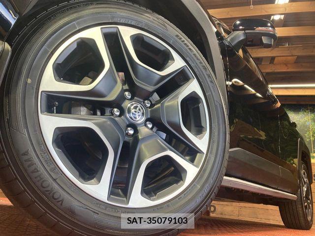 Toyota RAV4 2020-12 6816824-12