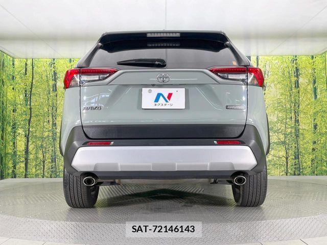 Toyota RAV4 2019-09 6816830-14