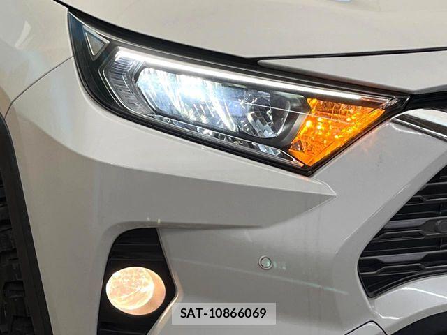 Toyota RAV4 2021-06 6816828-11
